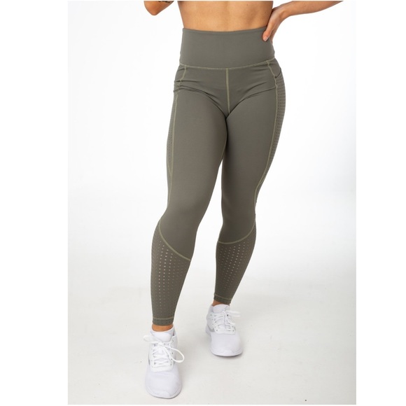 NWT - CNC V4 Sage leggings - Picture 2 of 4